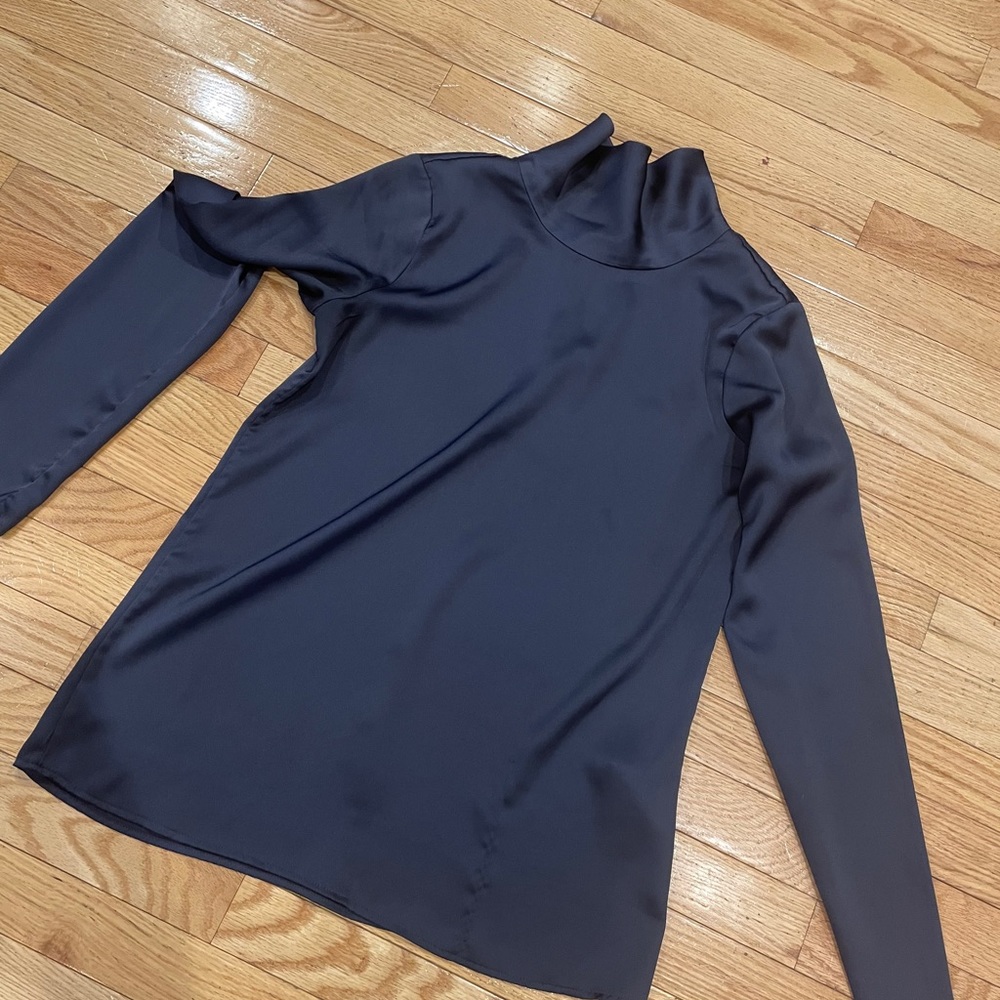 Banana republic mock turtleneck blouse